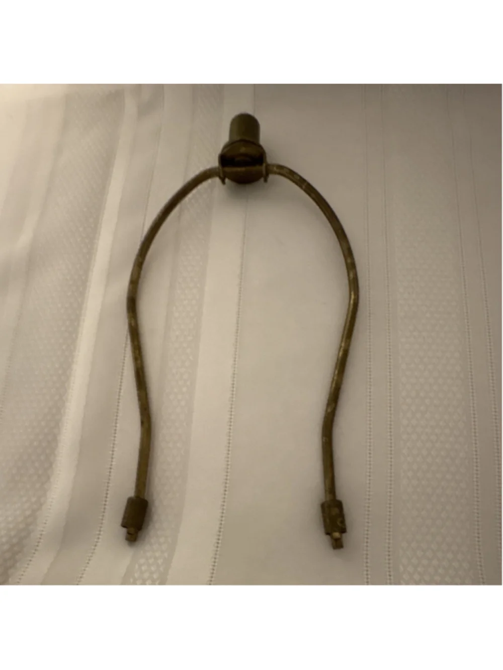 Brass Metal Lamp Harp Frame with Top Saddle Socket Holder for Lamp Shade